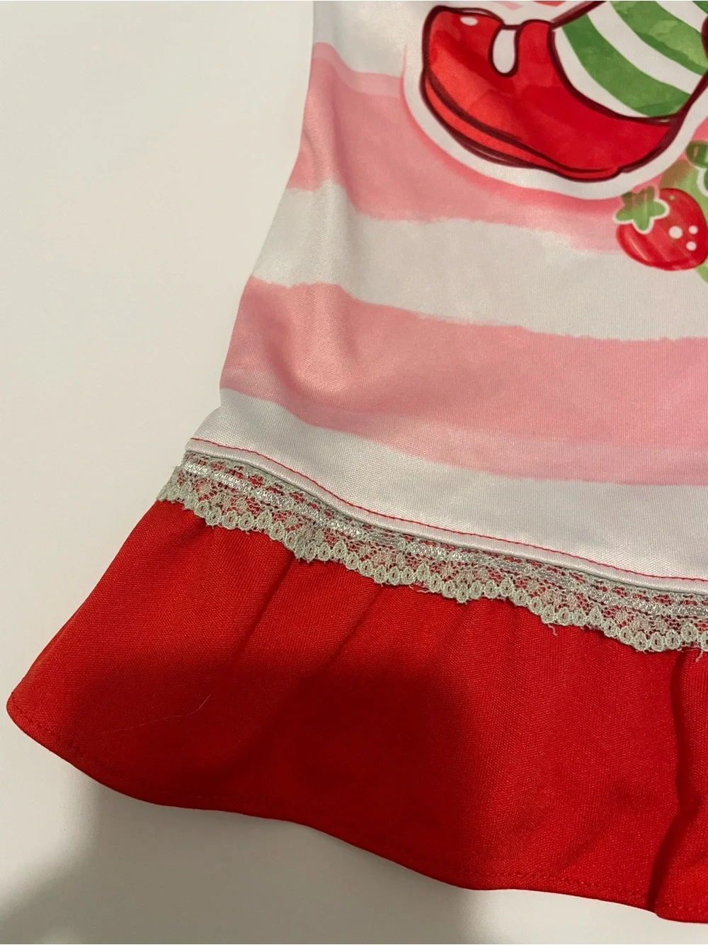 Strawberry Shortcake Girl's size Medium Y2K Long Sleeve Red & Pink Nightgown